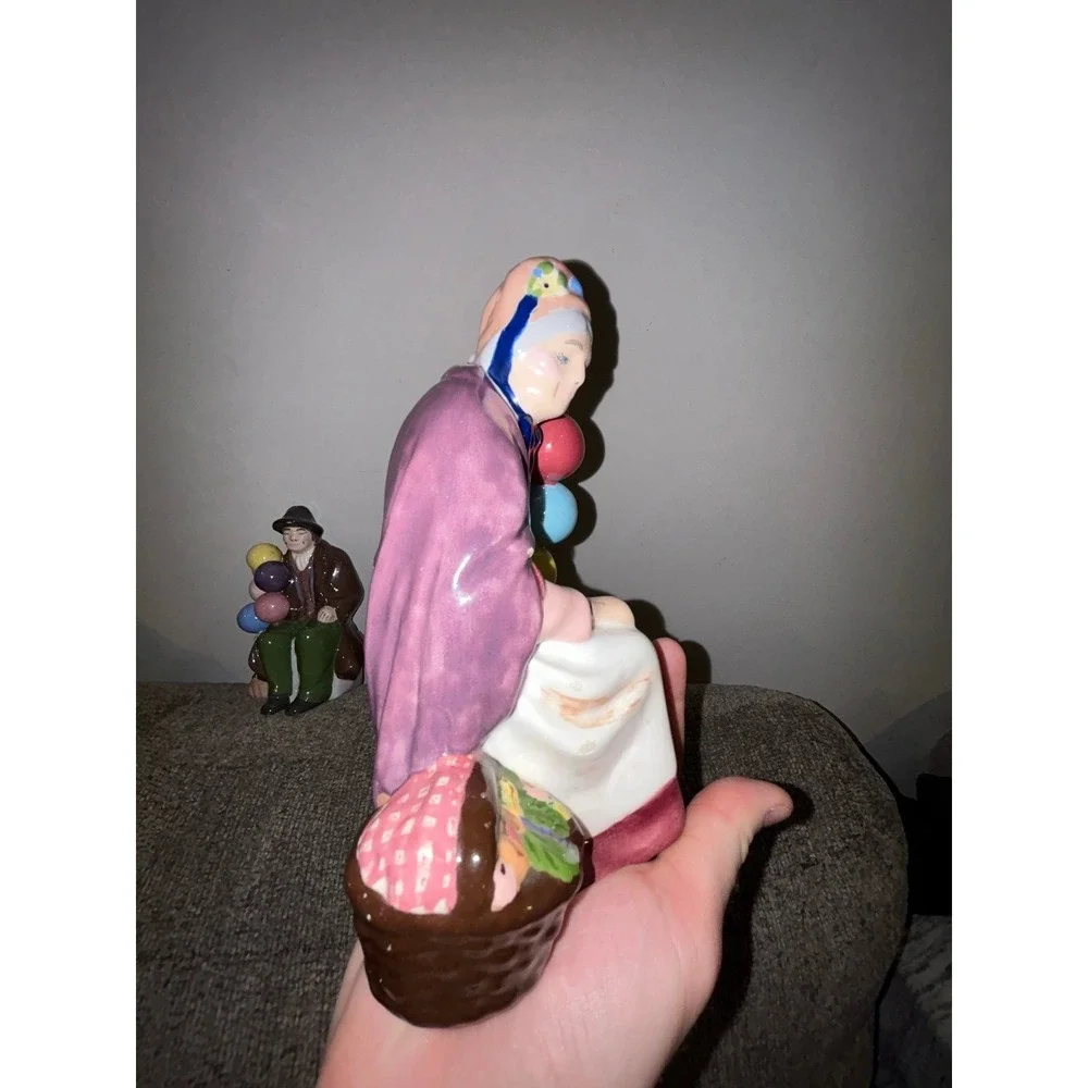 Vintage 1978 The Old Balloon Couple Figurines‎ Hand Made Collectible